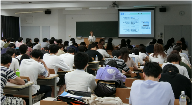 日本大学　生産工学部　建築工学科での特別講演会「災害時のトイレ事情」の写真　　